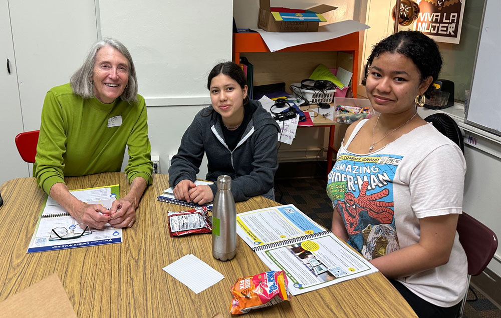 FWSF volunteerism—Financial literacy & finance careers
