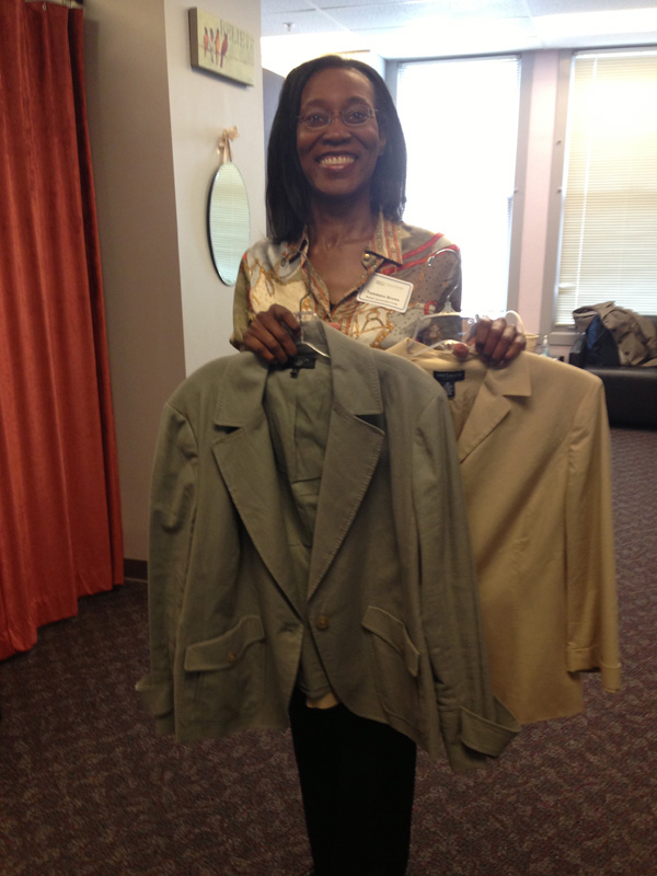 FWSF Members Volunteer at Dress For Success Event